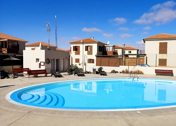 Casa Silencio, Villa With Terrace, Garden And Large Pool Area